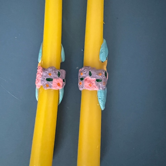 VINTAGE 10 INCHES EASTER TAPER CANDLES-IN BOX - Picture 7 of 7